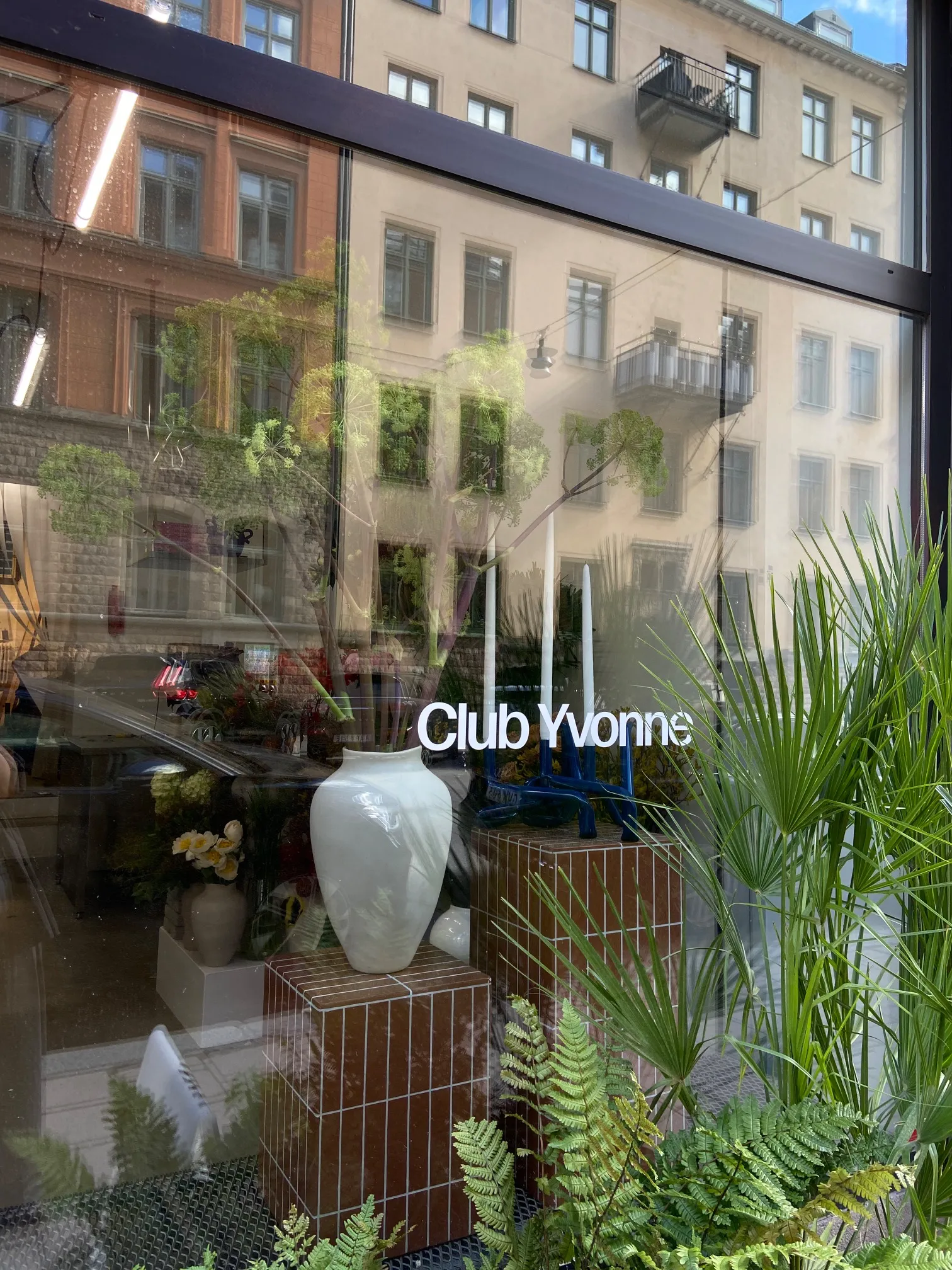 Our shop located at Åsögatan 136